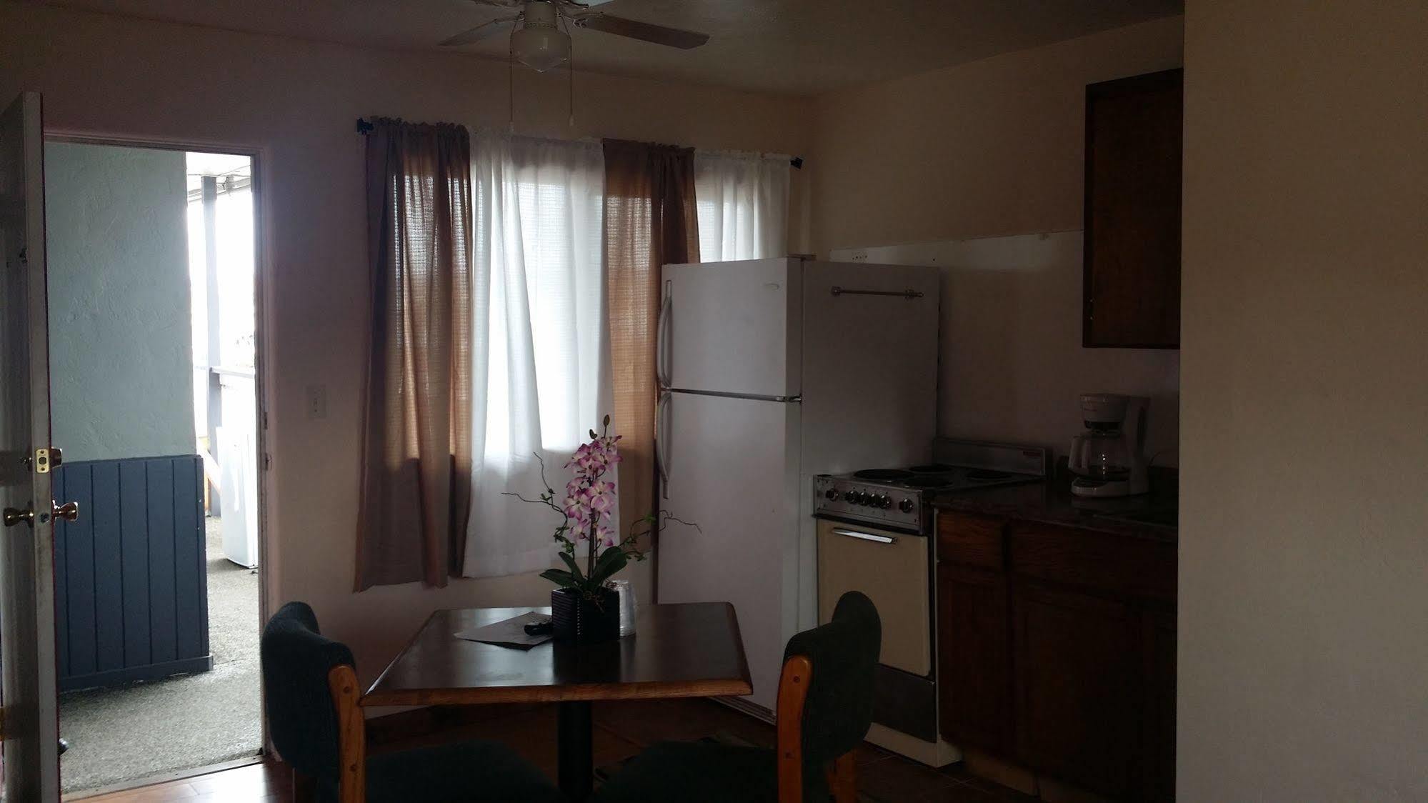 Terrace Motel Coos Bay Dış mekan fotoğraf